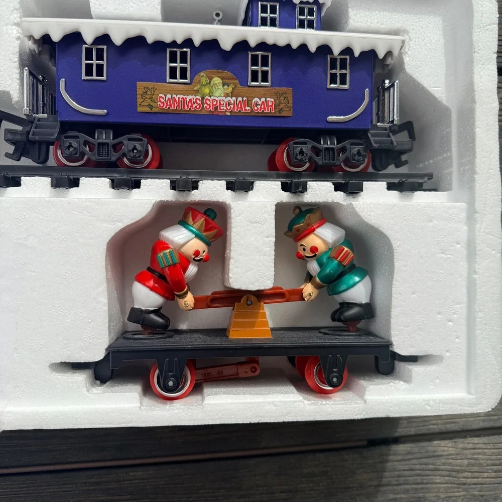 Toy State Nutcracker Express Christmas Train Set 5303 Holiday Music Animated Car